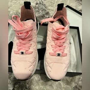 Chanel Sneakers Pink size 7.